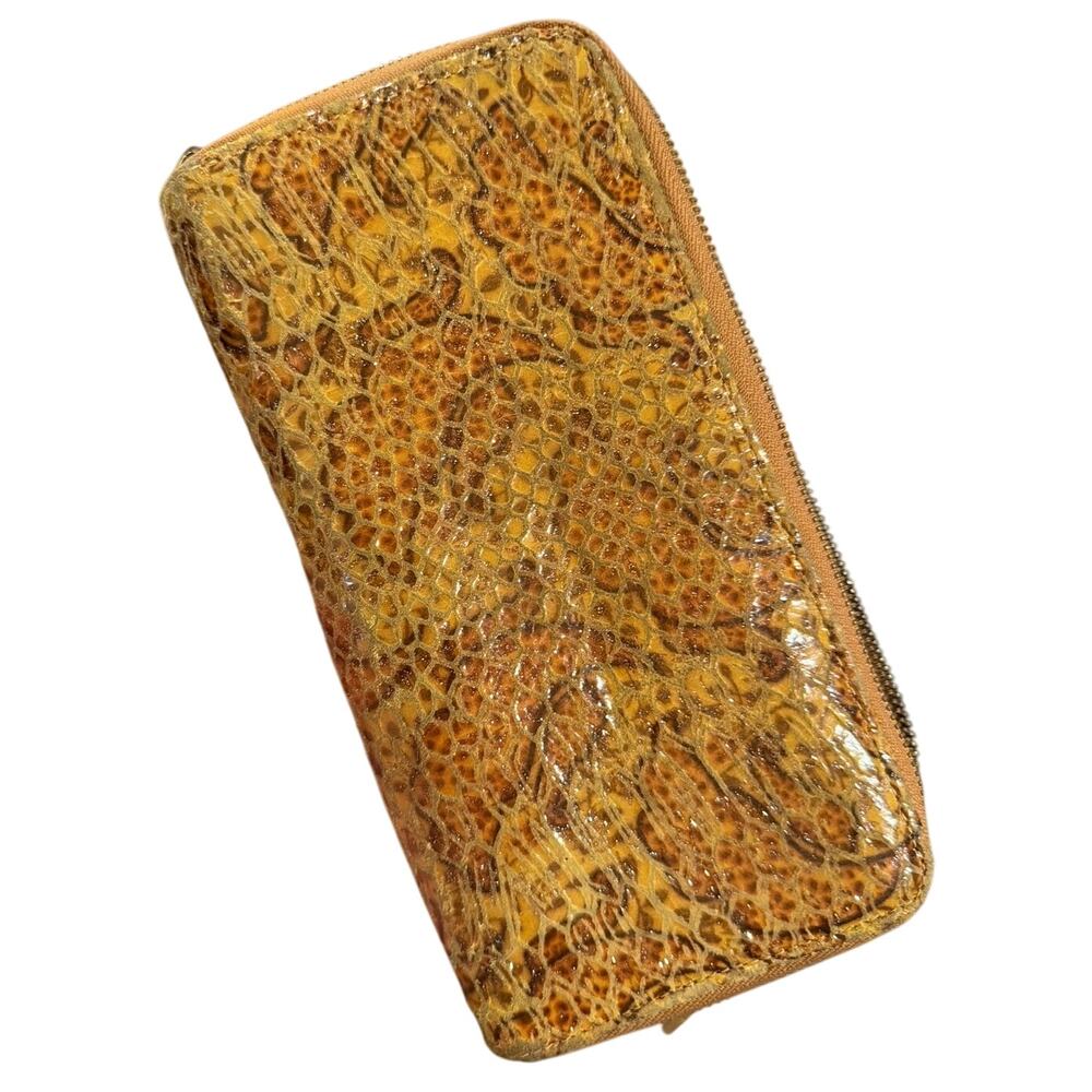Women's Zip Wallet in Yellow Croc-Embossed Leather